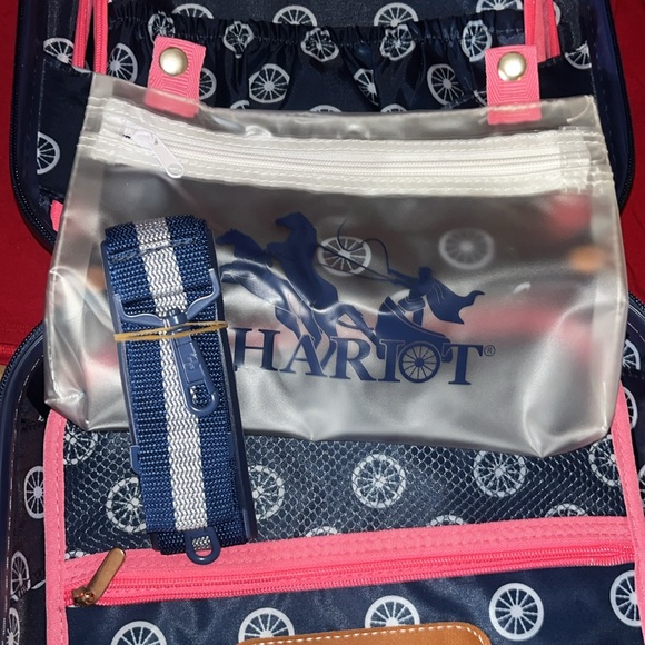 Chariot - Picture 12 of 12